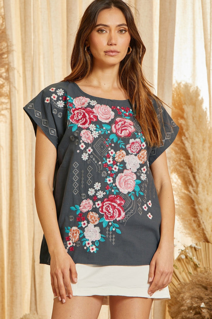 Andree by unit / Savanna Jane Embroidered Dolman Sleeve Top