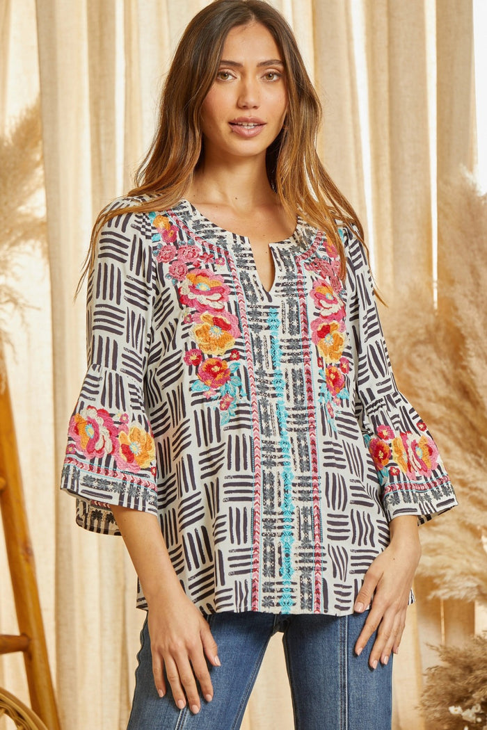 andree by unit / savanna jane South Beach Embroidered Top