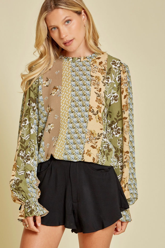 ANDREE BY UNIT / SAVANNA JANE Mixed Floral Ruffle Sleeve Blouse