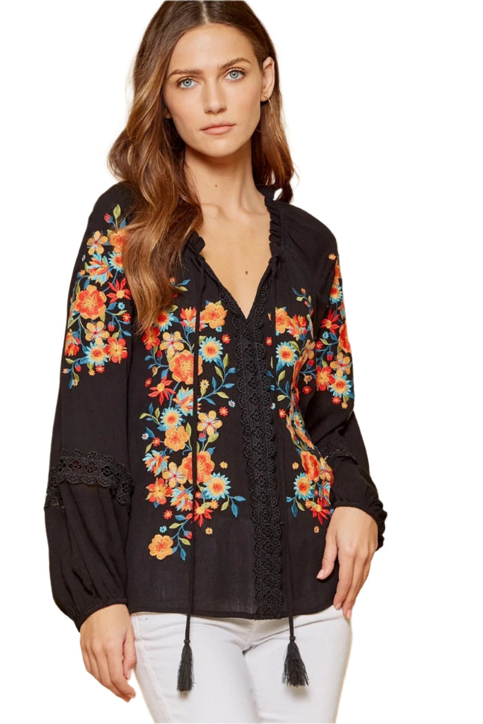 Embroidered Top andree by unit / savanna jane