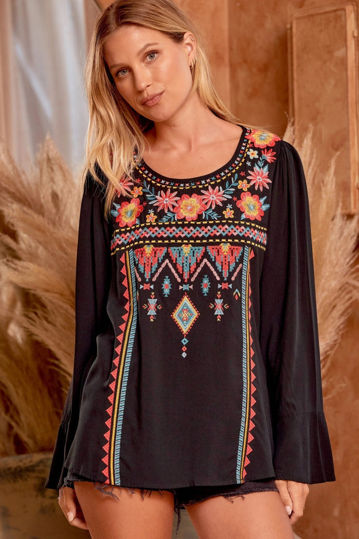 ANDREE BY UNIT / SAVANNA JANE Embroidered Bell Sleeve Top Blouse