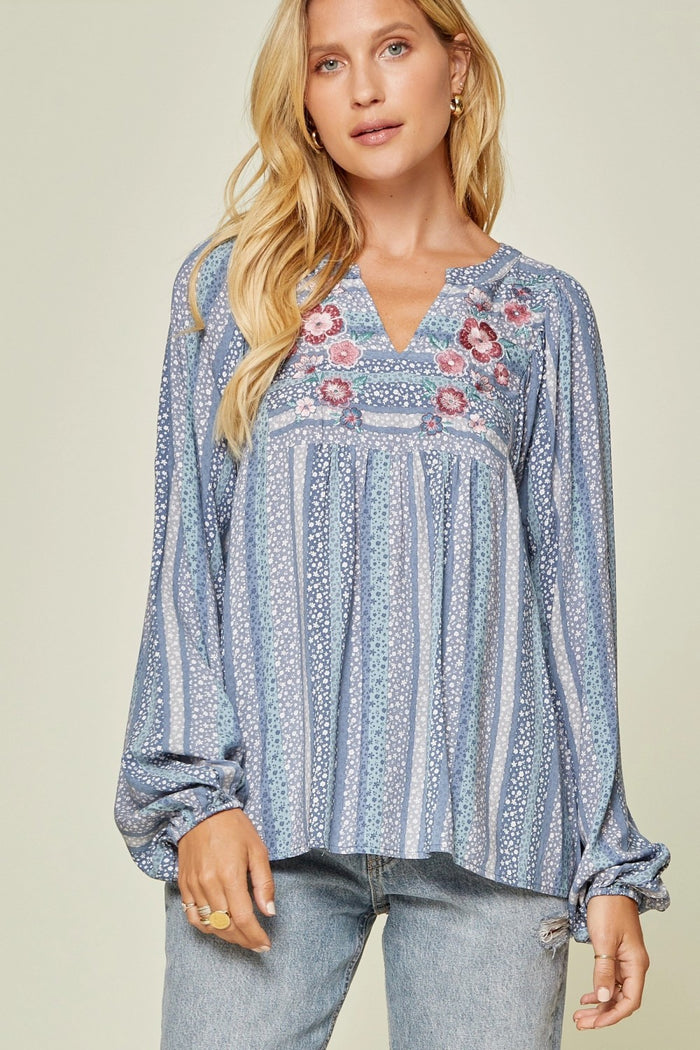 andree by unit / savanna jane Embroidered bABYDOLL Top