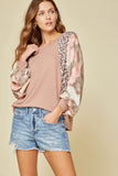 andree by unit / savanna jane Mixed print balloon sleeve top