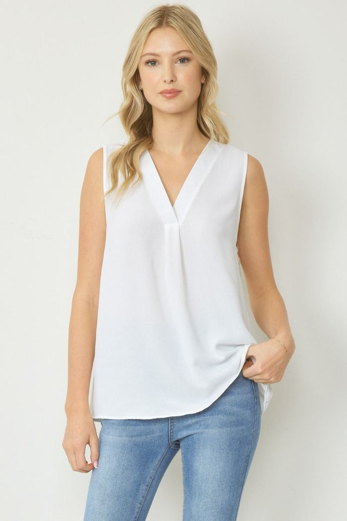 entro usa sleeveless V-neck top