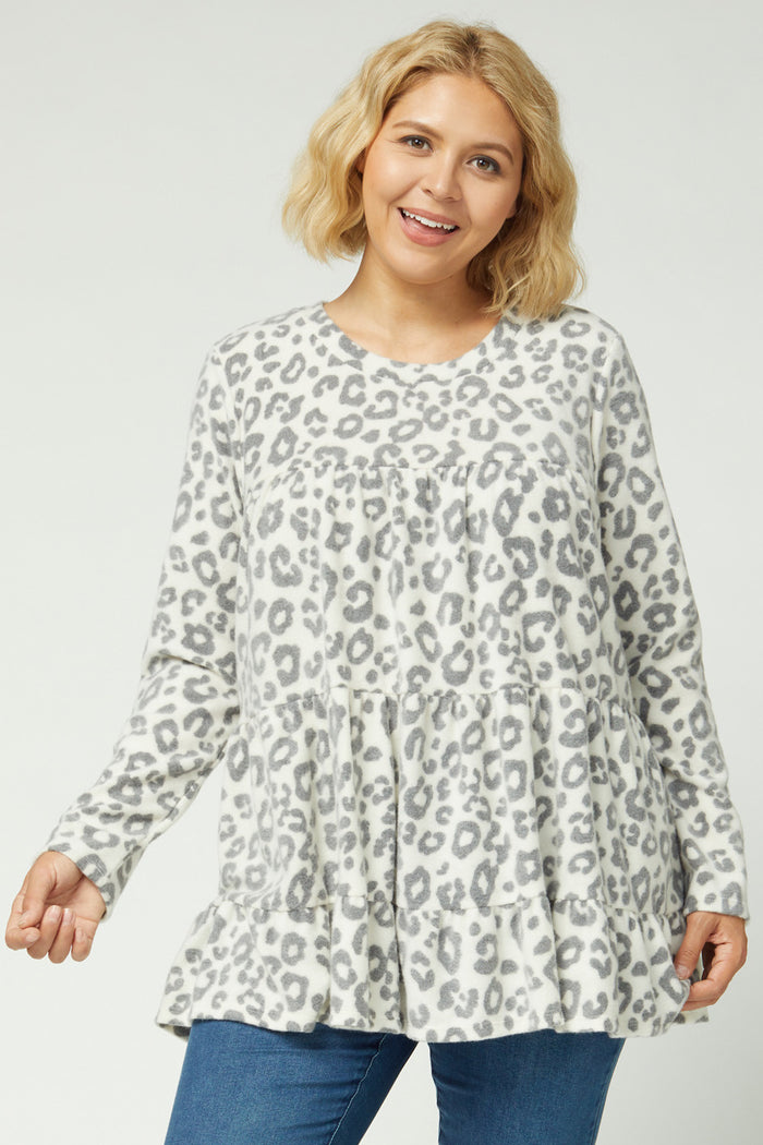 entro usa Animal Print Tiered Top