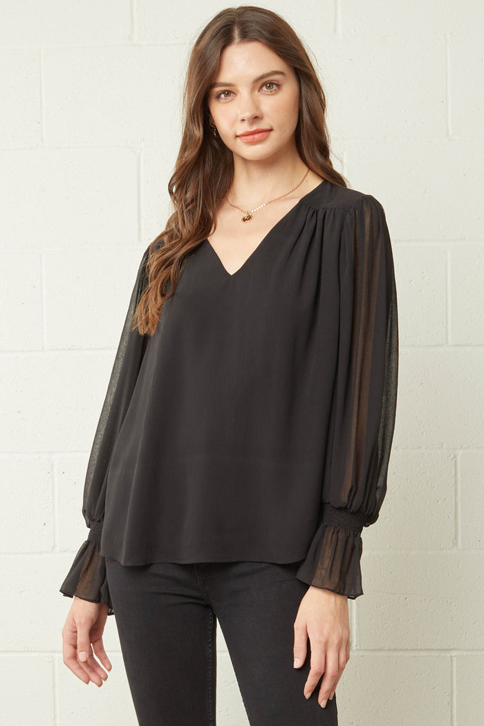 entro tEXTURED v-NECK TOP