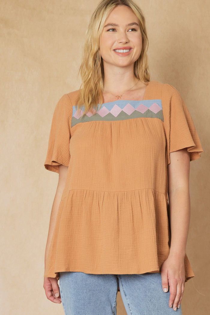 entro geometric peplum top