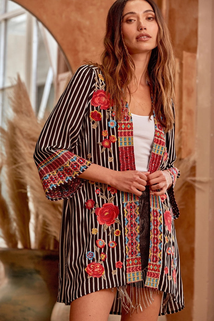 ANDREE BY UNIT / SAVANNA Embroidered Striped Cardigan