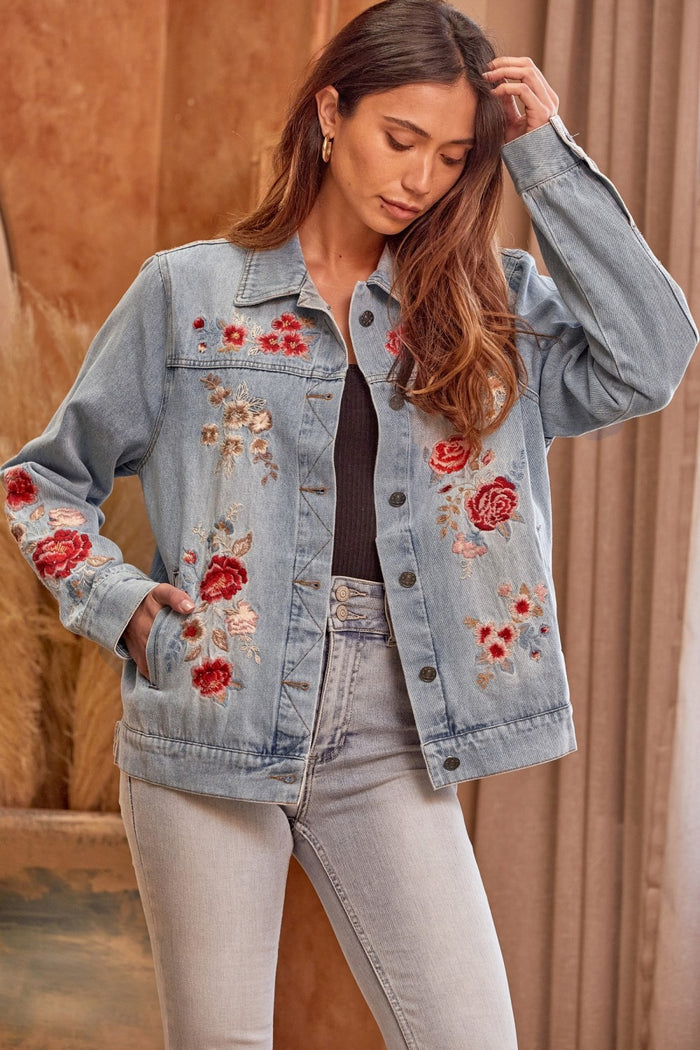 ANDREE BY UNIT / SAVANNA Floral Embroidered Denim Jacket