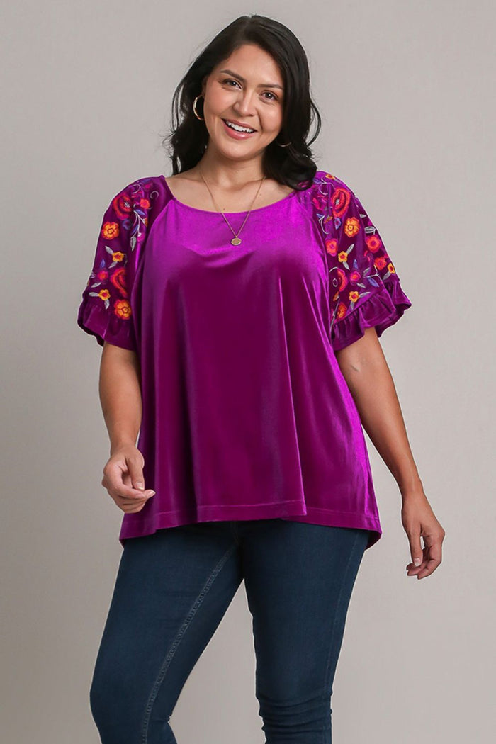 Umgee embroidered velvet short sleeve top