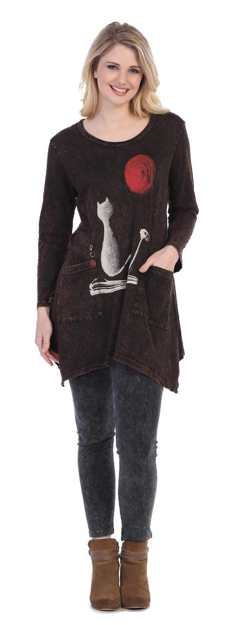 jess & Jane Sun and The Cat Mineral Washed Top