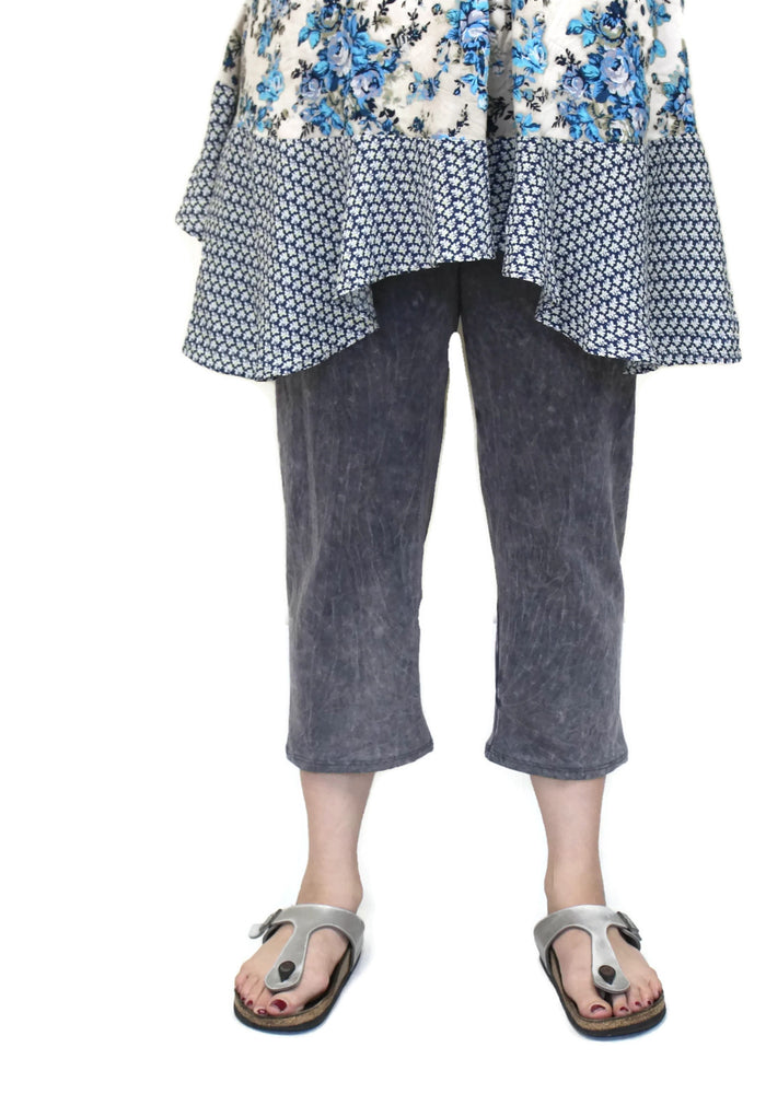 Mineral Washed Cotton Legging Capri, Midnight