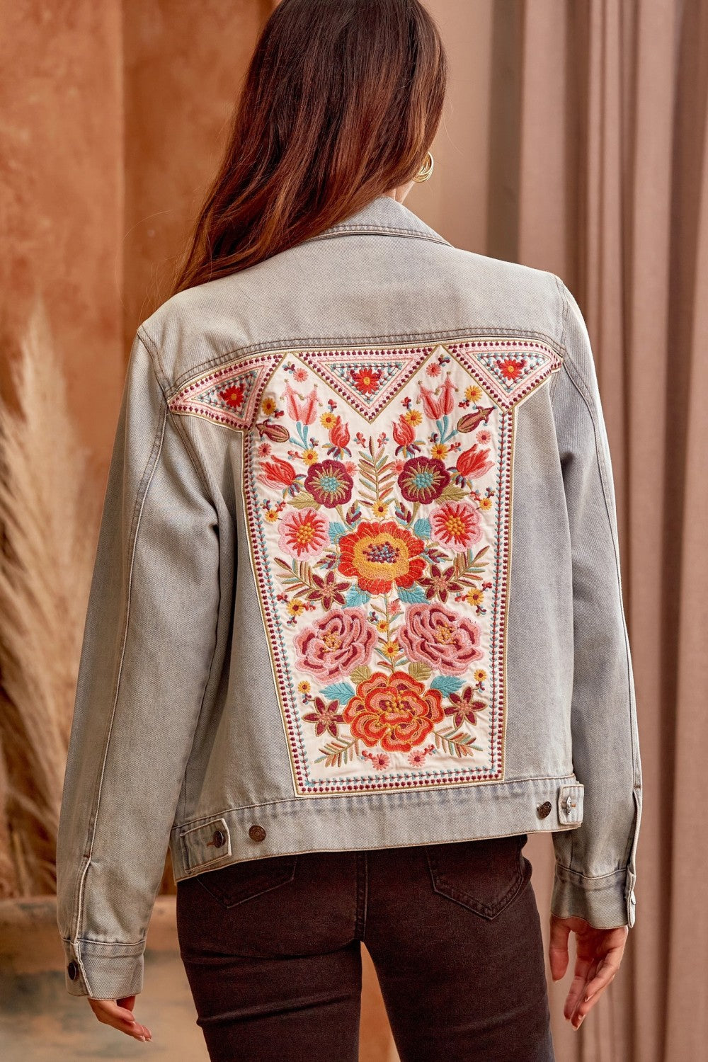 ANDREE BY UNIT / SAVANNA Floral Embroidered Denim Jacket – Violet
