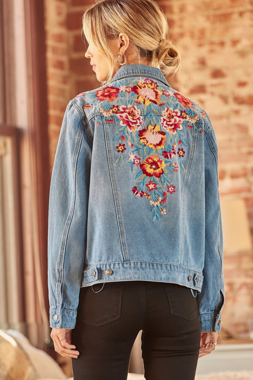 ANDREE BY UNIT / SAVANNA Floral Embroidered Denim Jacket – Violet